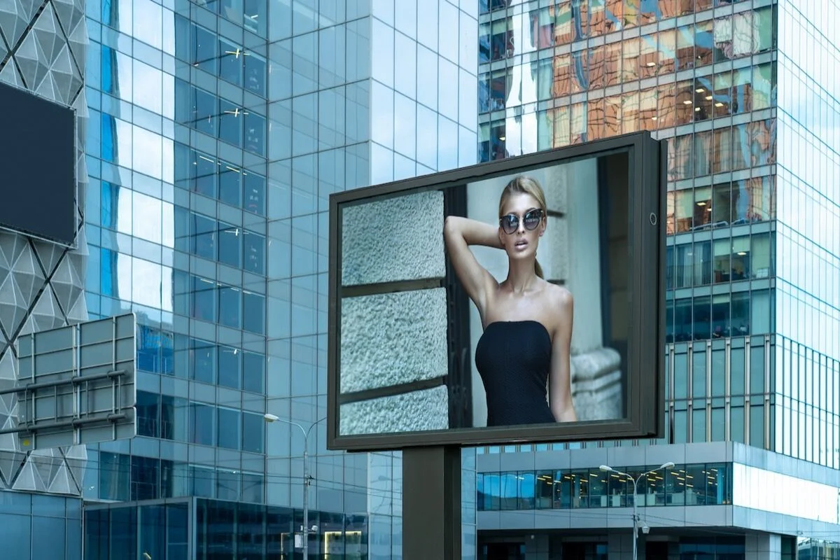 Las ciudades del mundo con mayor cantidad de pantallas publicitarias por metro cuadrado