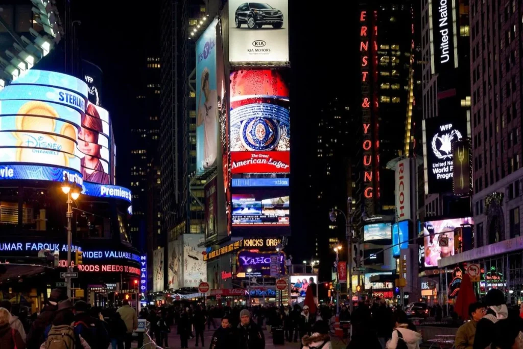 Las razones del crecimiento exponencial de las pantallas publicitarias LED en Latinoamérica 9 Las razones del crecimiento exponencial de las pantallas publicitarias LED en Latinoamérica